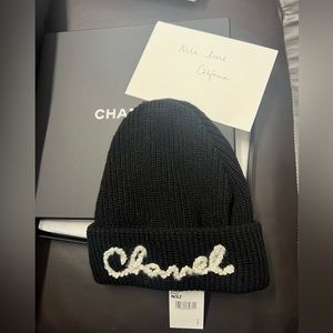 CHANEL CASHMERE BEANIE BRAND NEW